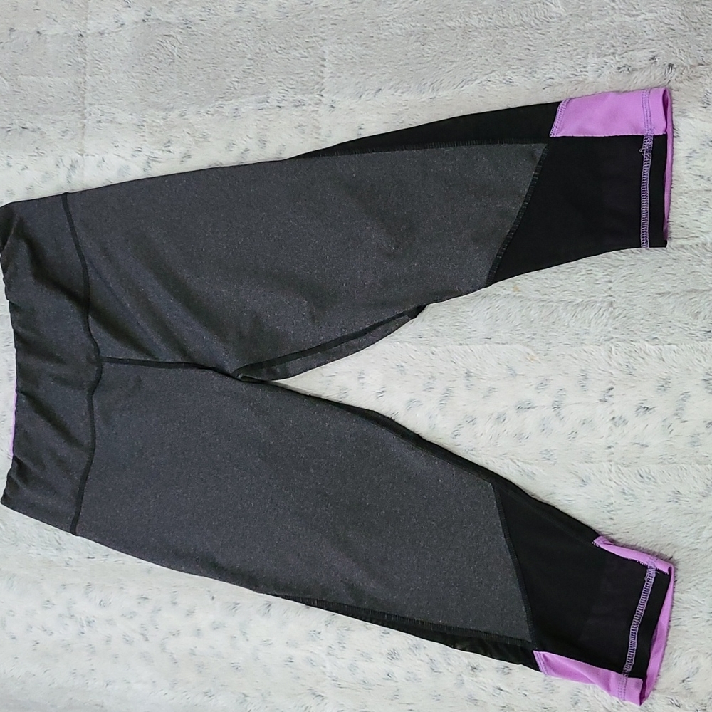 Shosho active wear yoga capri length